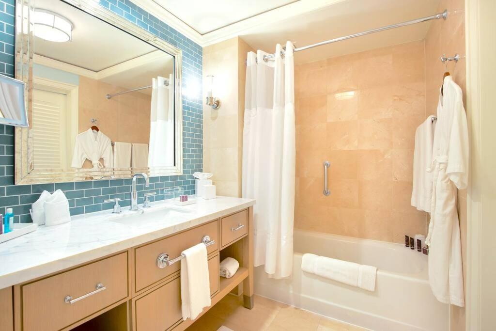 Charming 5 Star Condo Unit Situated At Ritz Carlton-Key Biscayne ไมอามี ภายนอก รูปภาพ